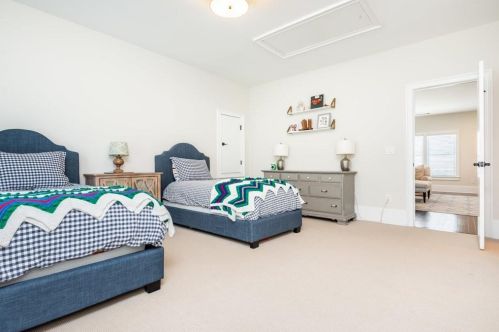 3486 Brookleigh Ln, Atlanta GA  30319-2218 exterior