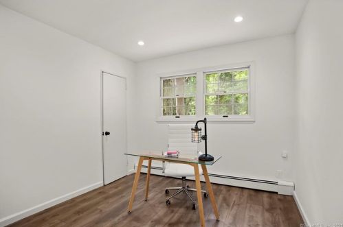 11 Eastwood Rd, Norwalk CT  06851-1111 exterior
