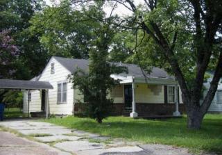 1421 King St, Clarksdale, MS 38614-3037