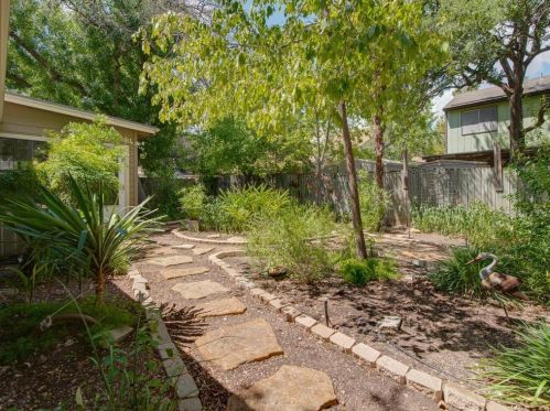 910 Calico Dr, Austin TX  78748-6492 exterior