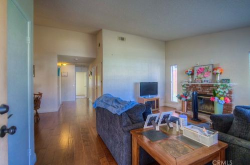 9214 Middlefield Dr, Riverside CA  92508-6261 exterior