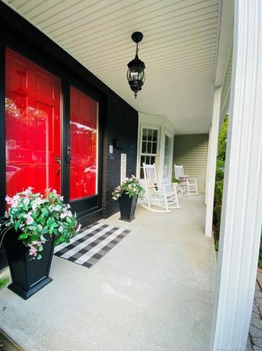 16 Stearns St, Killingly CT  06239-2922 exterior