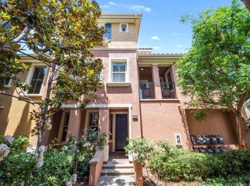 194 Guinevere, Irvine, CA 92620-2809