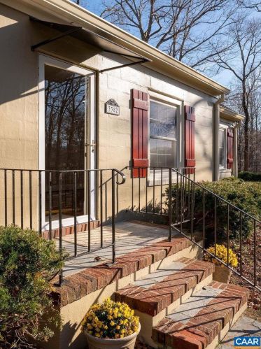 3382 Stony Point Rd, Charlottesville VA  22911-6258 exterior
