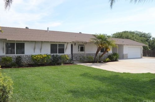1024 2nd St, Norco, CA 92860-3033
