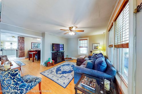 104 Bank St, Tinton Falls NJ  07701-1337 exterior