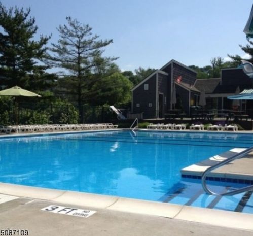 48 Green Heron Dr, Hackettstown NJ  07840-3330 exterior