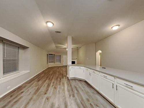 820 Silverbrook Dr, Fort Worth TX  76179-0935 exterior