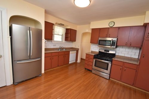 2074 Galbraith Rd, Cincinnati OH  45215-5634 exterior
