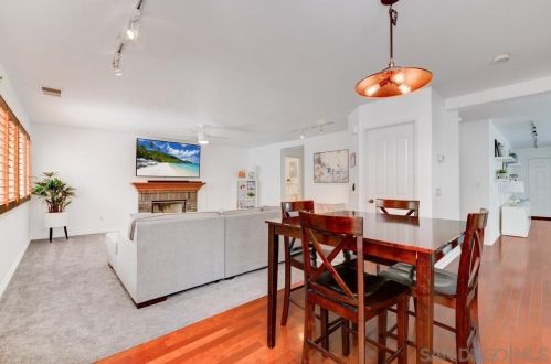 4307 Meadow Spring Way, Oceanside CA  92057-6536 exterior