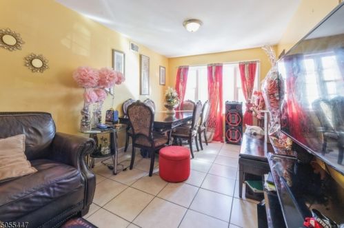 102 16th St, Paterson NJ 07524-2009 exterior