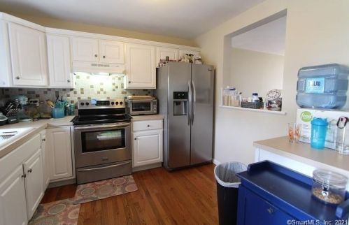 167 Summerhill Rd, Wallingford, CT 06492-3477