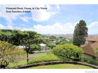 2052 Mott-smith Dr, Honolulu HI  96822-2510 exterior