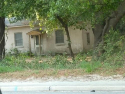 6044 Savannah Hwy, Ravenel, SC 29470-5413
