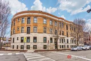 4210 Kenmore Ave, Chicago IL  60613-1337 exterior