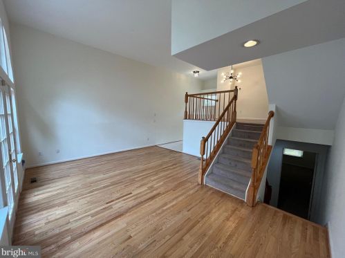 7 Dawn Vw Ct, Silver Spring MD 20904-1252 exterior