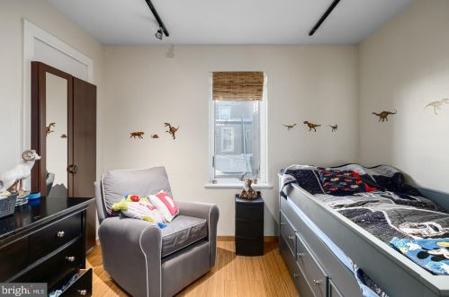 1313 11 St, Philadelphia PA 19147-5601 exterior