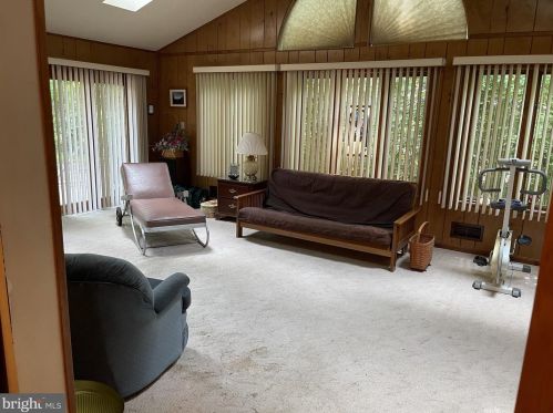 112 Bentley Ln, Lancaster PA  17603-6223 exterior