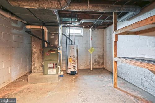 130 Baugher Dr, Hanover PA 17331-4003 exterior