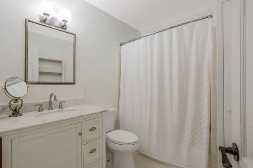 658 Edinboro Rd, Atlanta GA  30327-1214 exterior