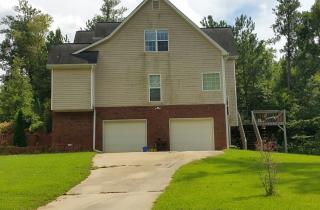 176 Oak Leaf Dr, Carrollton, GA 30116-1203
