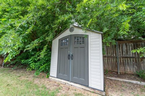 6673 Friendsway Dr, Fort Worth TX  76137-7541 exterior