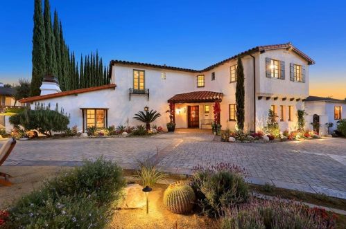 960 Rosemount Rd, Glendale, CA 91207-1859