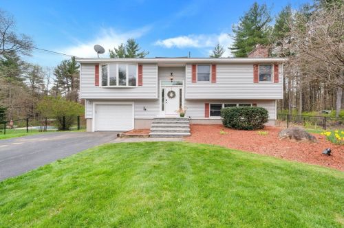 22 Scenic Dr, Derry, NH 03038-3921