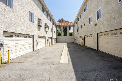 500 Ivy St, Glendale CA  91204-1243 exterior