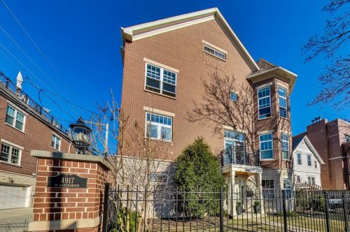 4917 Ravenswood Ave, Chicago, IL 60640-3493