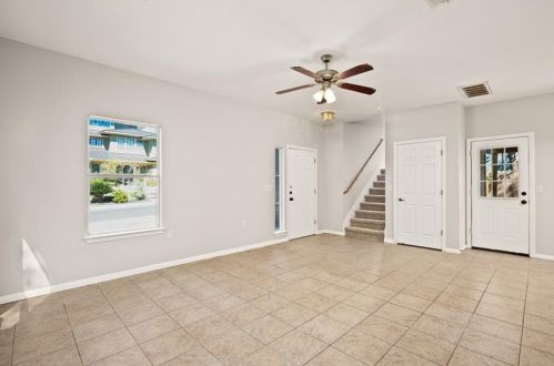2317 11th St, Austin, TX 78702-2805