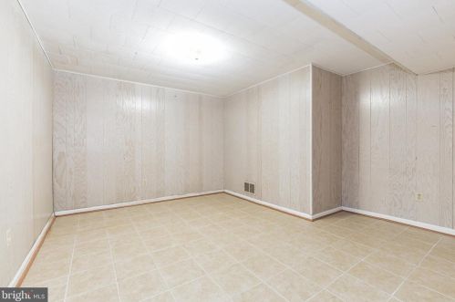 13825 Gate Dr, Silver Spring MD 20906-2208 exterior