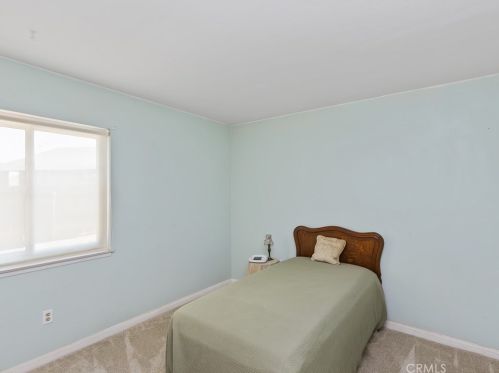 5550 Gloucester Way, Riverside CA  92506-3425 exterior