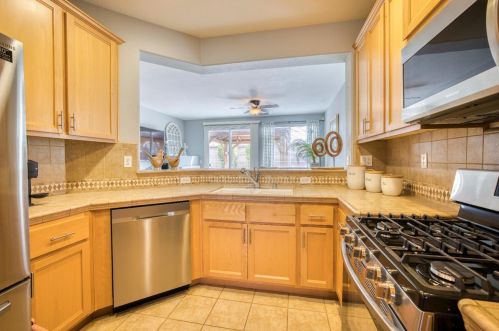 1972 Horseshoe Glen Cir, Folsom, CA 95630-6293