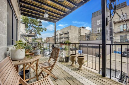 843 Mozart St, Chicago IL  60622-4417 exterior