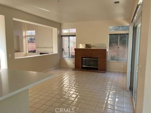 996 Calle Del Pacifico, Glendale CA  91208-3020 exterior
