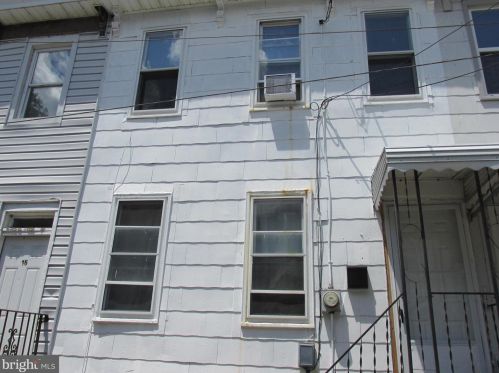 18 Ingleton St, Trenton, NJ 08611-3006