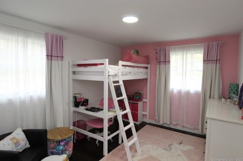 75 Ridge Dale Rd, Upper Stepney CT  06468-1244 exterior