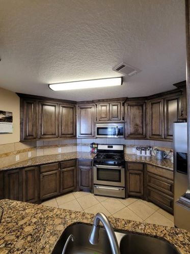 6114 Fox Ridge Dr, Angleton TX 77515-2512 exterior