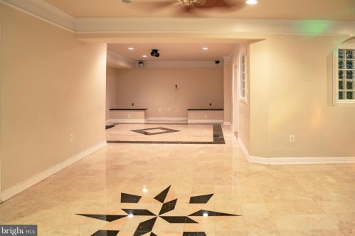 7125 Ayers Mdw Ln, Springfield VA  22150-4915 exterior