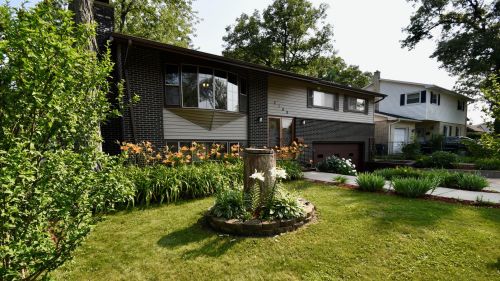 2109 Edgewood Rd, Waukegan, IL 60087-1442