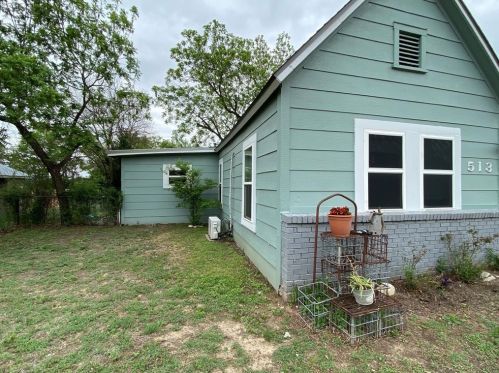 513 Mesquite St, Hico, TX 76457-6113