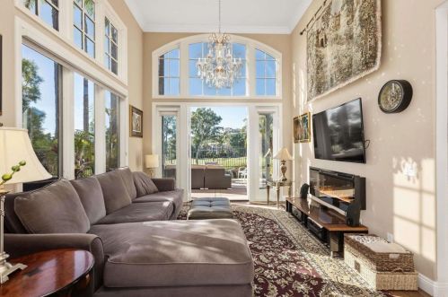 7243 Spoonbill Ln, Carlsbad, CA 92011-5017