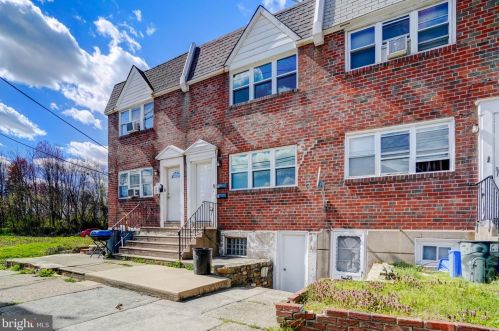 8106 Ditman St, Philadelphia, PA 19136-2813