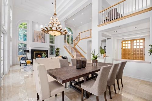 1 Charlotte, Irvine CA  92603-3448 exterior