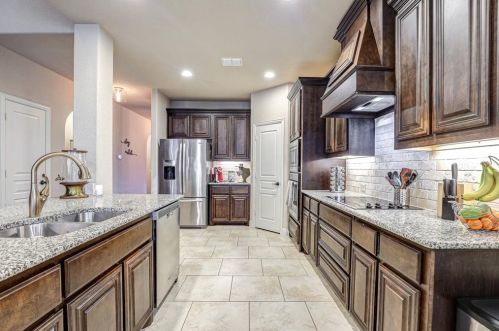 628 Tierra Vista Way, Fort Worth TX  76131 exterior