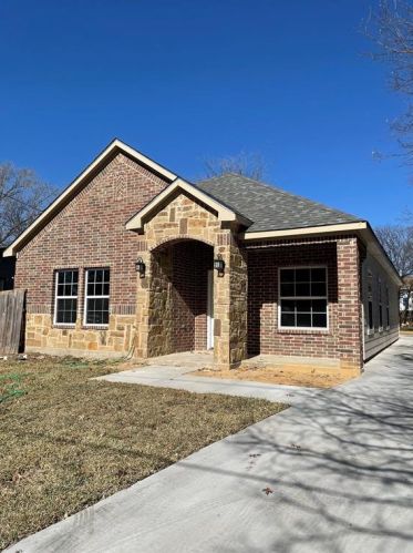 4129 Knox St, Fort Worth TX  76119-5098 exterior