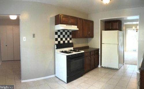 5450 Lighthouse Ln, Springfield VA  22015-1934 exterior