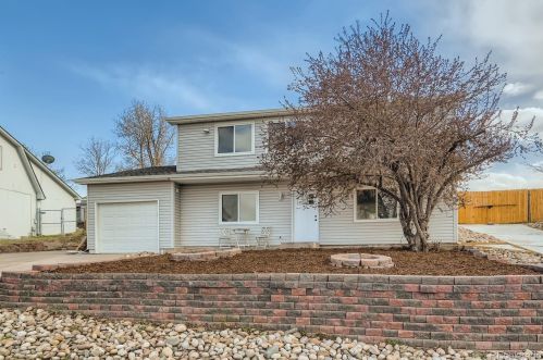 421 Starway St, Fort Collins, CO 80525-3915