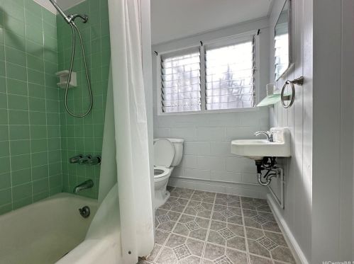 1734 Huna St, Honolulu HI  96817-2438 exterior